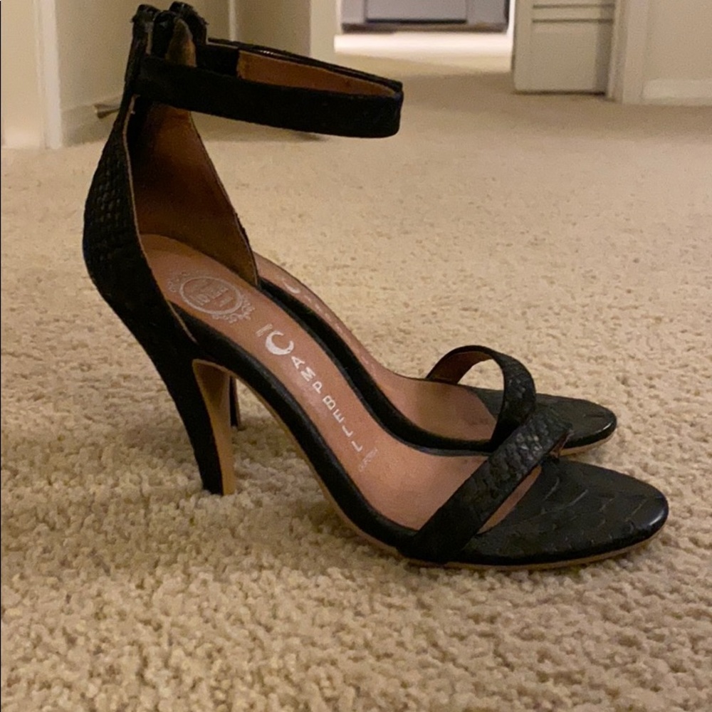 Black snakeskin Jeffrey Campbell Heels size 7.5